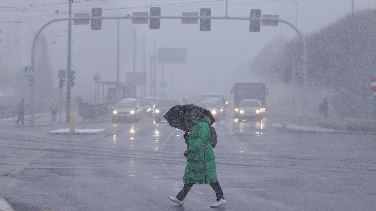 Zbliża się 'zimowy epizod'. Synoptycy IMGW zapowiadają opady śniegu i duży mróz