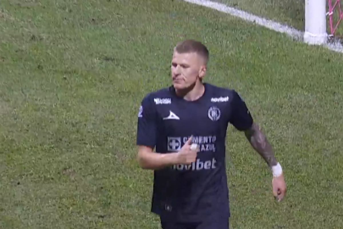 Reprezentant Polski na wylocie z klubu, a tu nagły zwrot. Czekał 152 dni Piłka nożna