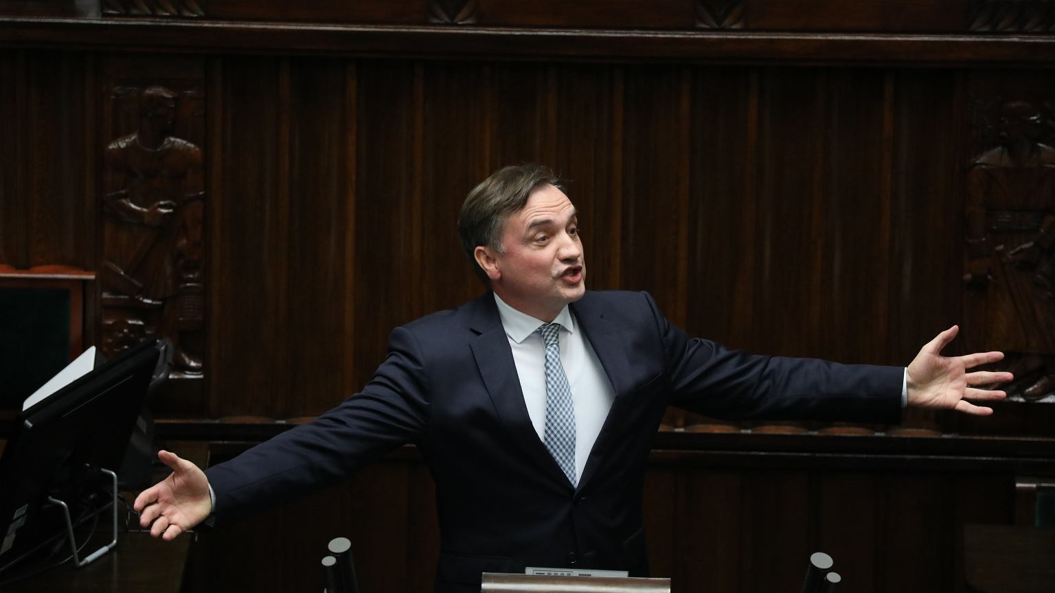 Czarzasty ostrzegł Ziobrę i przypomniał poranek z 2007 roku. 'Budapeszt cię nie uratuje'