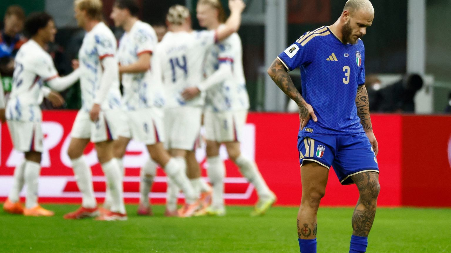 Gigantyczna burza we Włoszech po kompromitacji Piłka nożna - Sport.pl