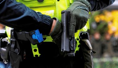 Policjant miał strzelić do 12-letniej dziewczynki. Dramatyczna interwencja w Bochum