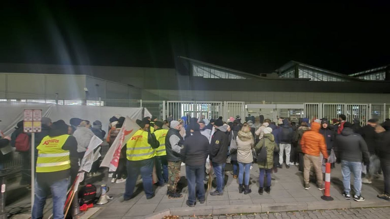 Strajk we francuskim zakładzie w Polsce. Walczą o podwyżki. 'Będą ściągani pracownicy z Azji, Afryki'