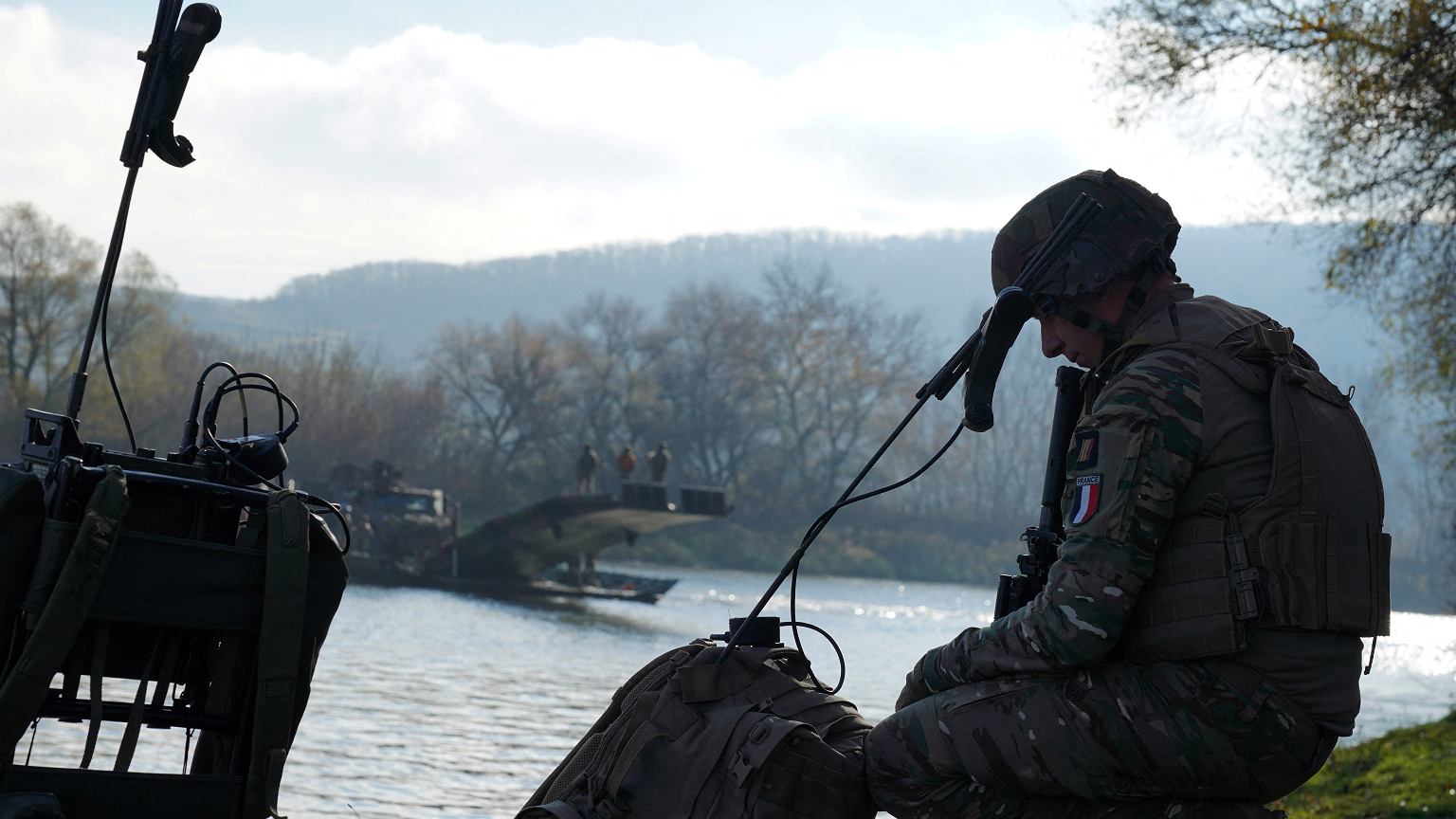 Kraj NATO wprowadza dobrowolną służbę wojskową. 'To mobilizacja narodu, by się bronić'