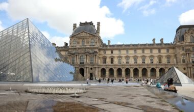 Trwa śledztwo w sprawie kradzieży w Luwrze