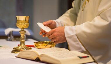 Proboszcz miał się znęcać psychicznie nad księdzem. Usłyszał zarzuty