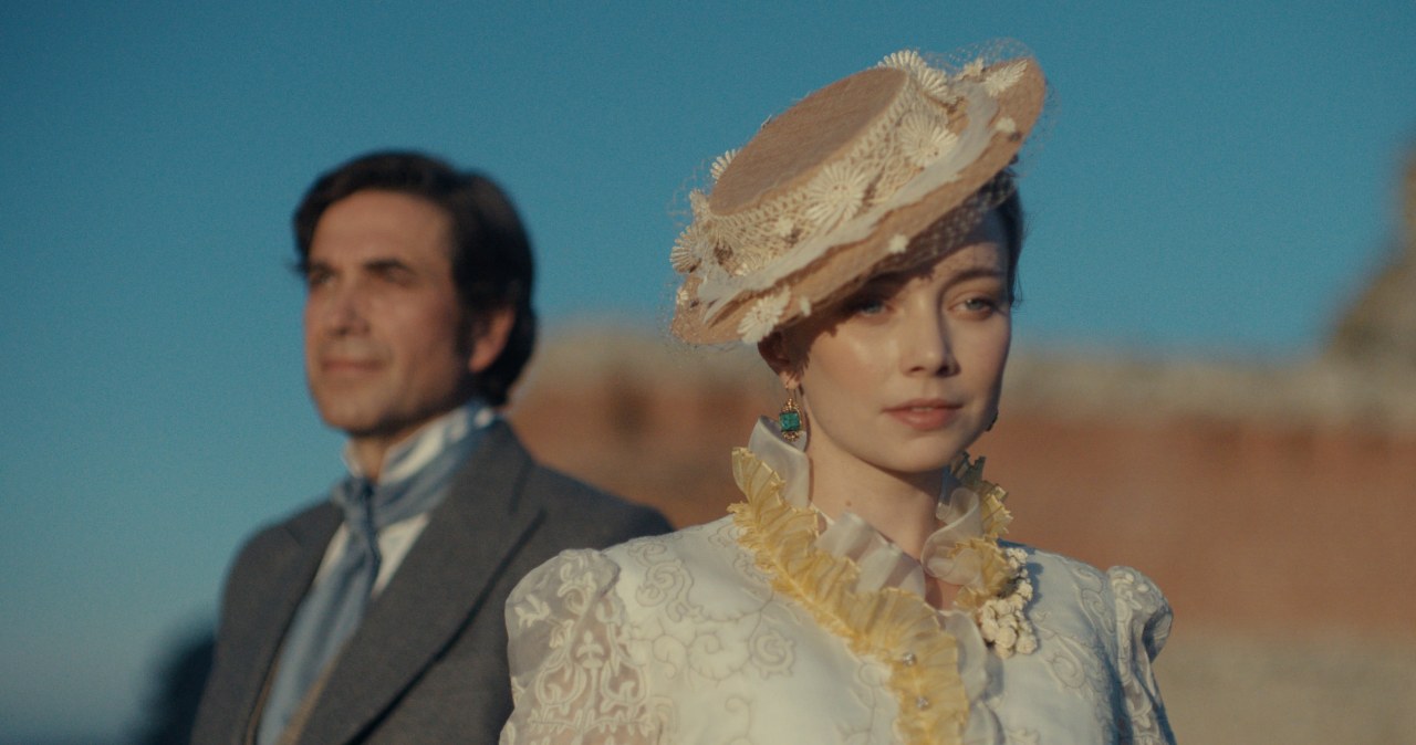 "Lalka": superprodukcja z Kamilą Urzędowską i Marcinem Dorocińskim. Wiemy, kiedy premiera filmu