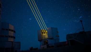 VLT. Bardzo duże okno na Wszechświat. A właściwie... wiele okien