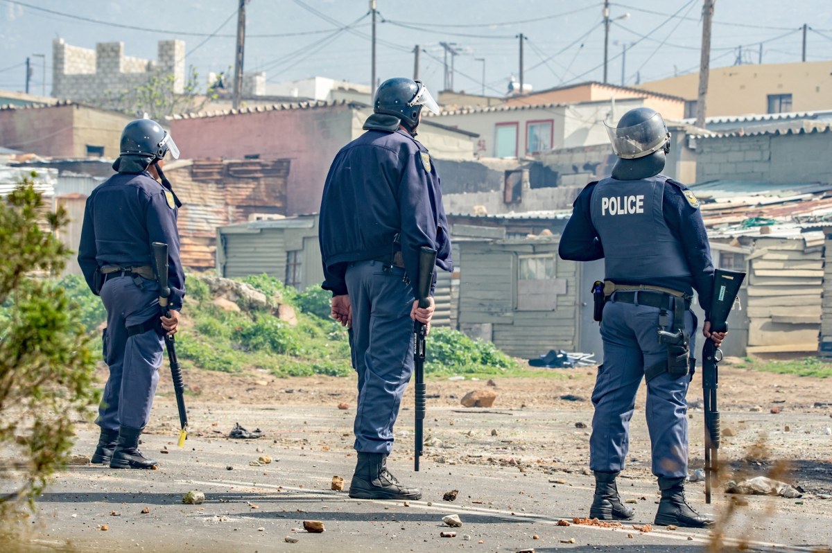 RPA: Strzelanina w tawernie. Nie żyje 10 osób, w tym troje dzieci