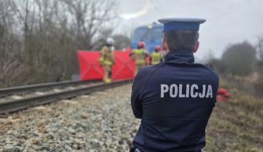 ​Tragiczny wypadek na przejeździe kolejowym w Ziębicach. Rogatki były otwarte
