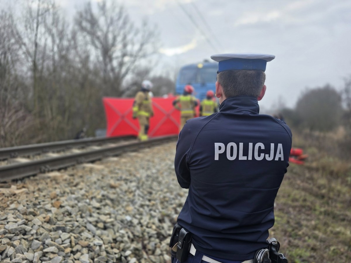 ​Tragiczny wypadek na przejeździe kolejowym w Ziębicach. Rogatki były otwarte