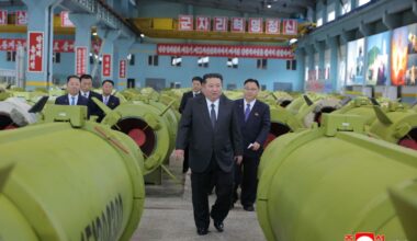 Kim Dzong Un dokonał inspekcji w fabryce wieloprowadnicowych wyrzutni rakietowych