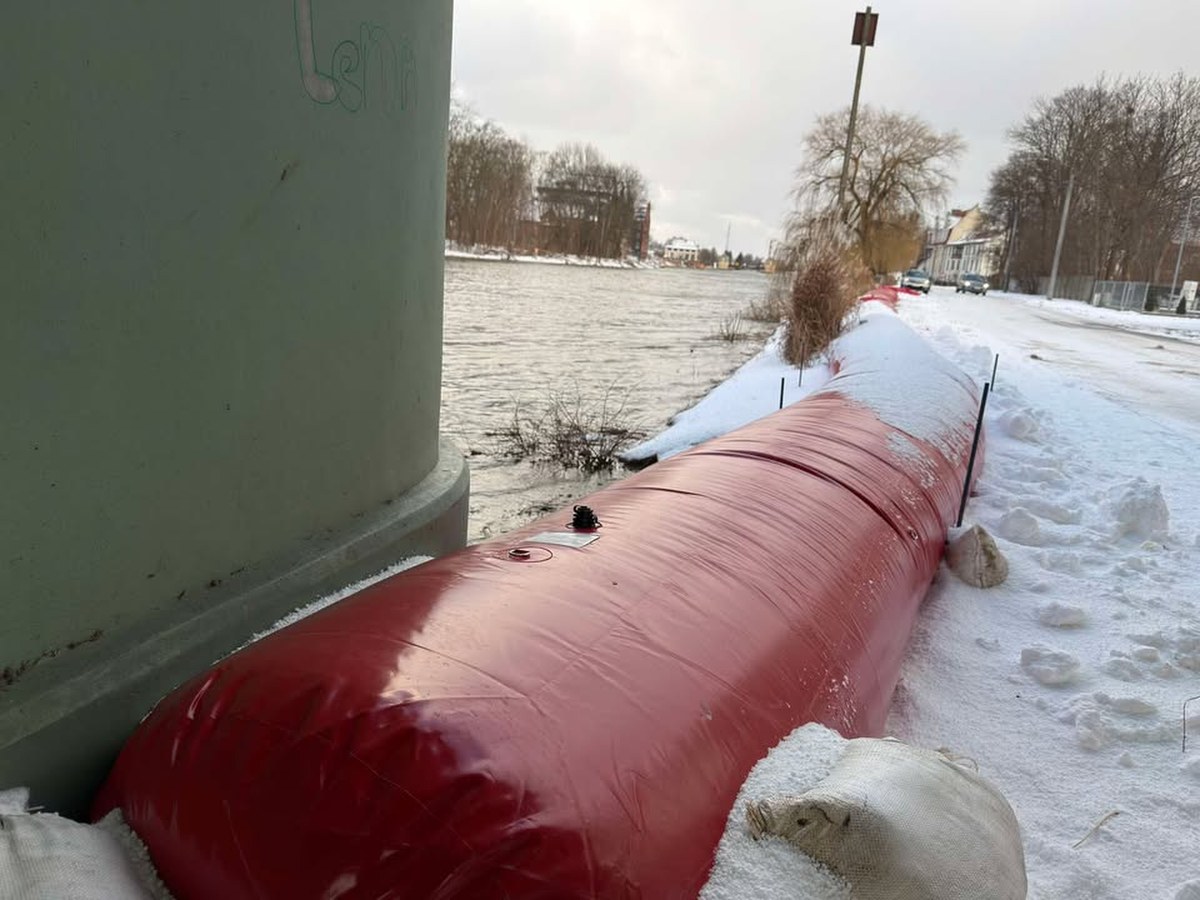 Alarm przeciwpowodziowy w Elblągu. Służby w gotowości