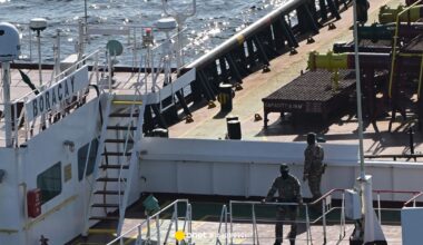 Tajemniczy pasażerowie statków z floty cieni. "Mają większy autorytet niż kapitan"