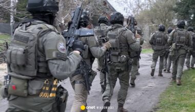 Wystawili tysiące fikcyjnych faktur na ponad 80 mln zł. Akcja służb