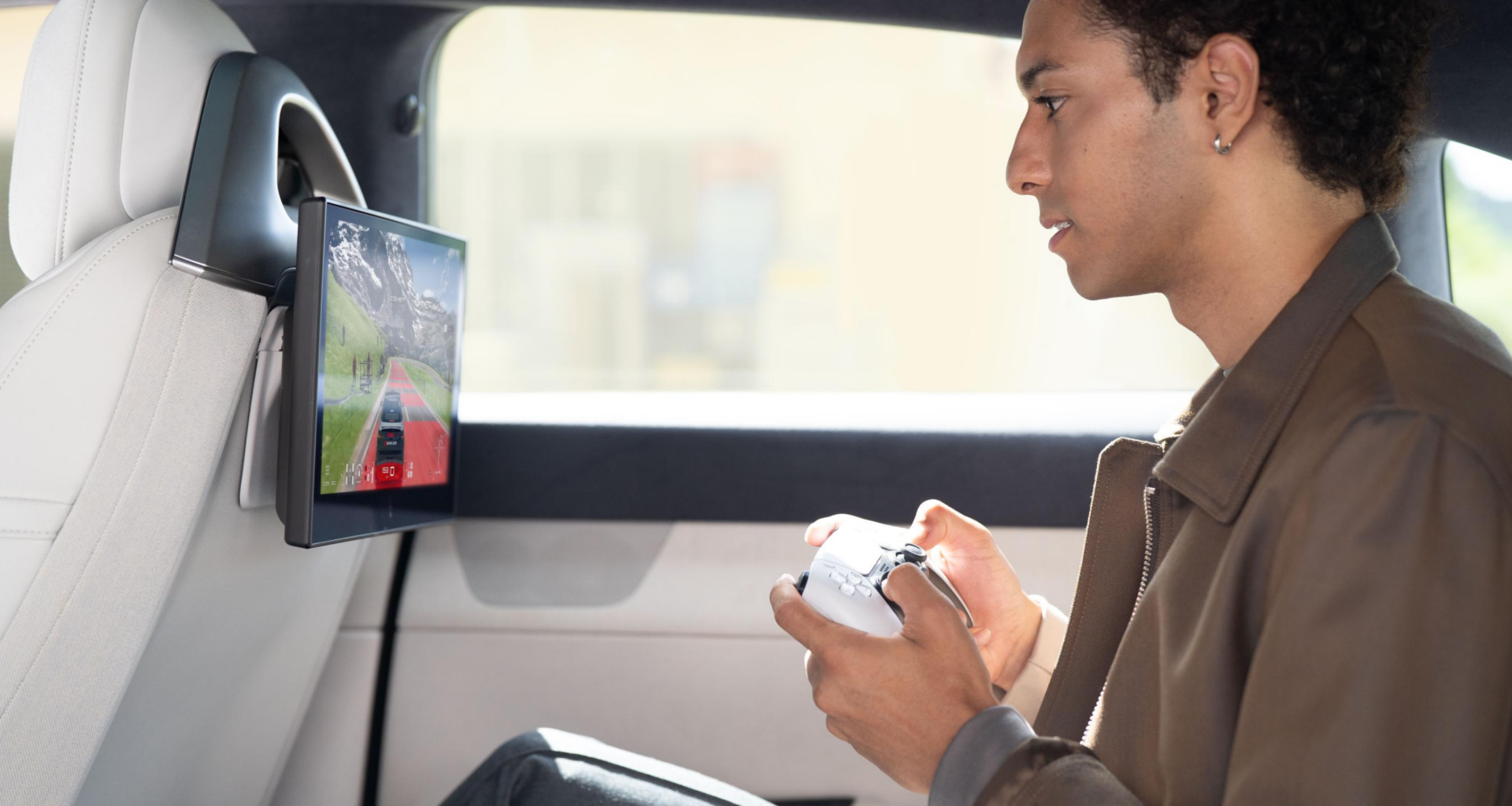 PlayStation będzie mieć oficjalne auto! Japońska legenda motoryzacji pozwoli na grę podczas podróży