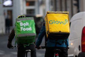 Wytyczne z Brukseli odmienią życie milionów polskich pracowników. Firmom został niecały rok