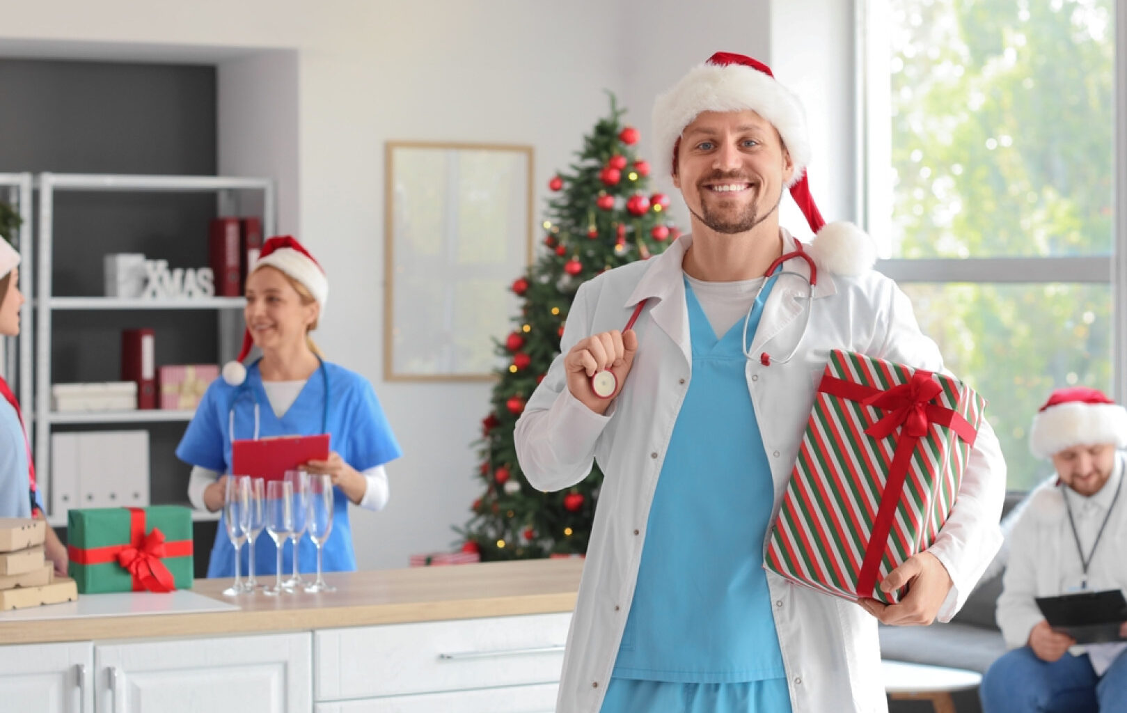 Oto prezentowe hity dla pracowników. Na święta oczekują głównie jednego