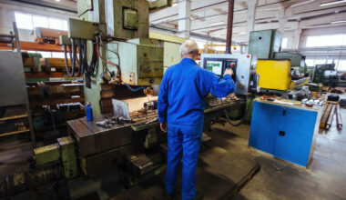 To pracodawcy dyktują dziś warunki. Skończyła się walka o pracowników