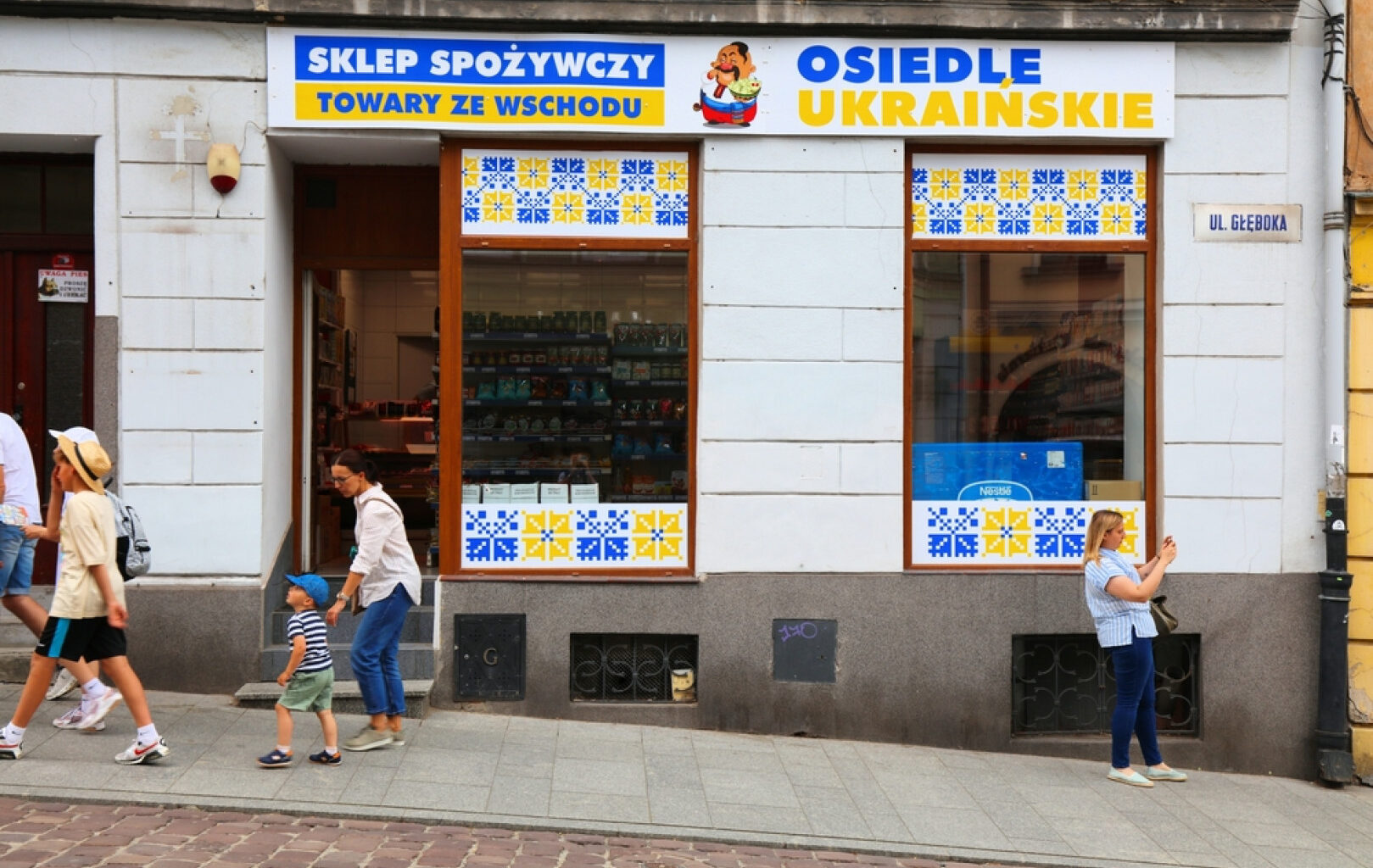 Ukraińcy pracują, płacą składki, ale dom mają gdzie indziej. Polska może mieć poważny problem