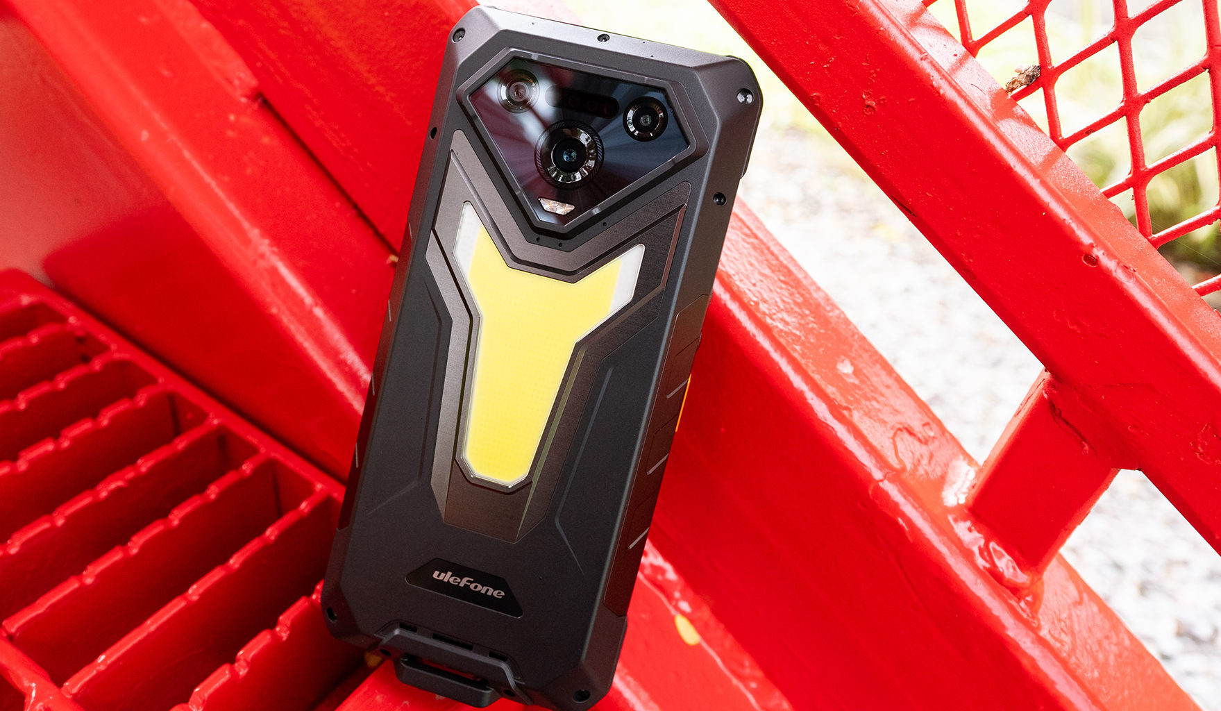 Ulefone Armor 34 Pro+ to nowy pancerniak z projektorem i baterią 25 500 mAh