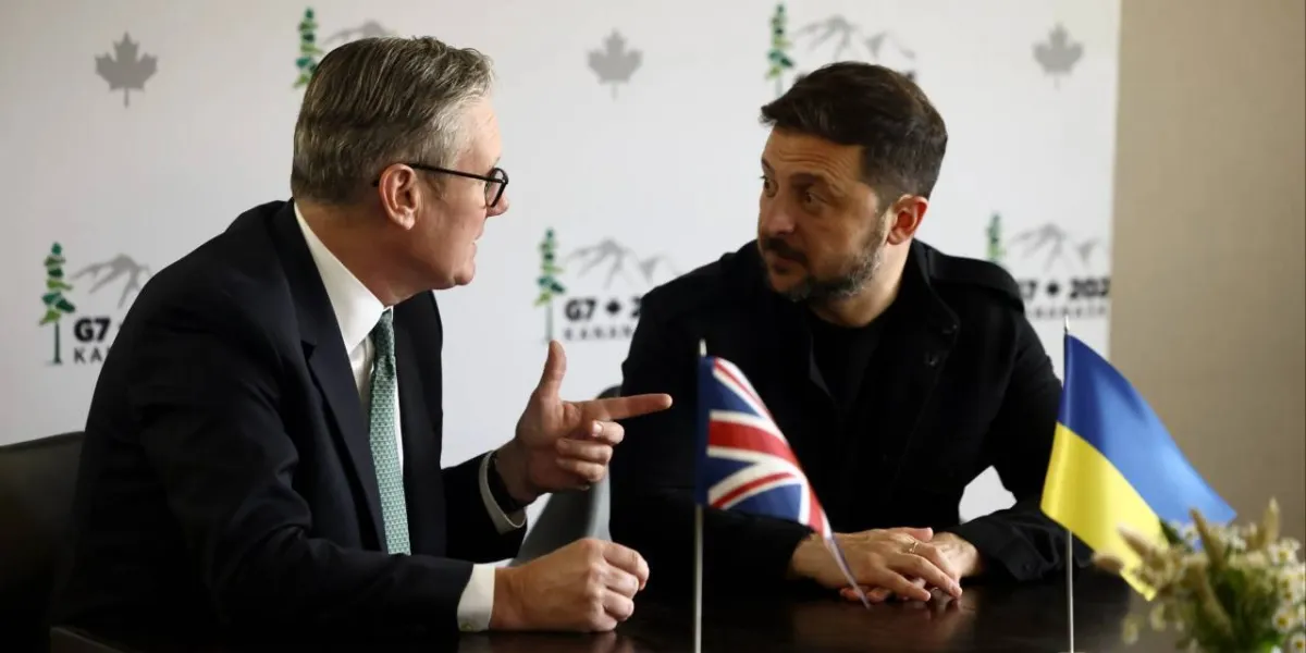 „Londyn będzie zaangażowany w osiągnięcie pokoju”. Zełenski rozmawiał ze Starmerem