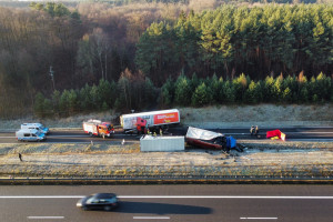 Wypadek z udziałem ciężarówki Biedronki. Nie żyje jeden z kierowców