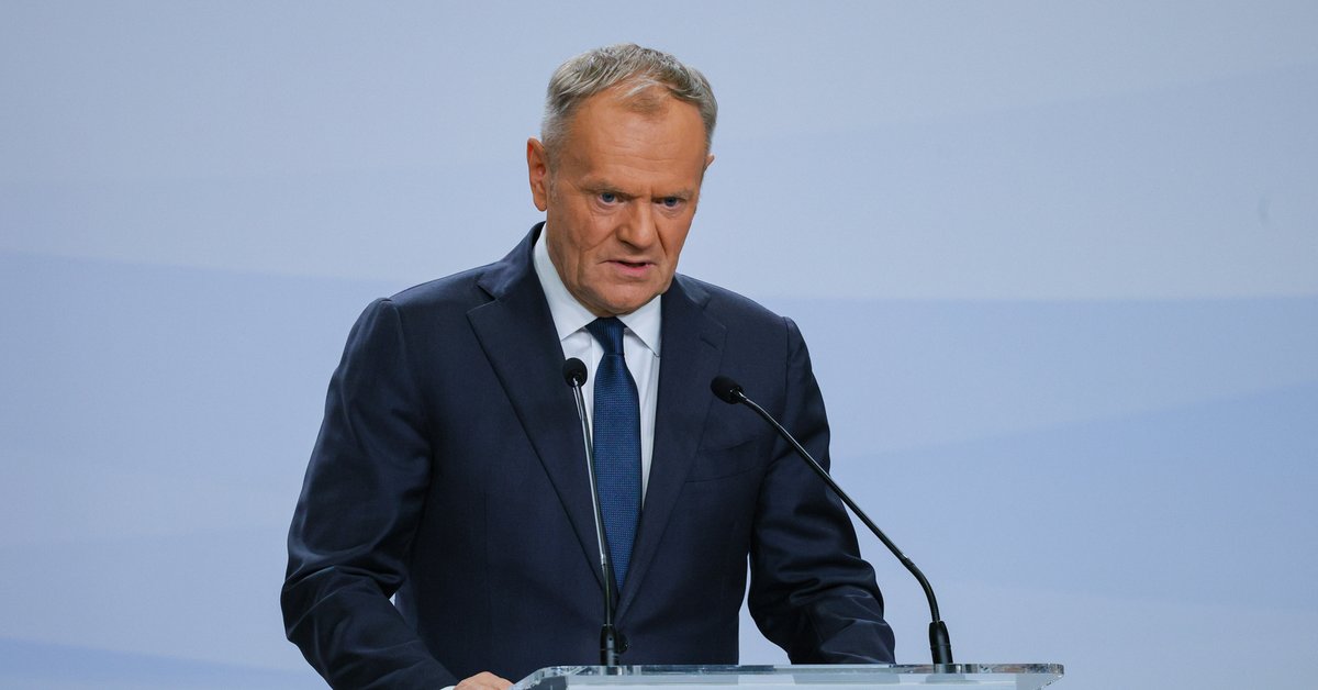 Donald Tusk uderza w politycznych rywali. "Na łańcuchu" - Onet