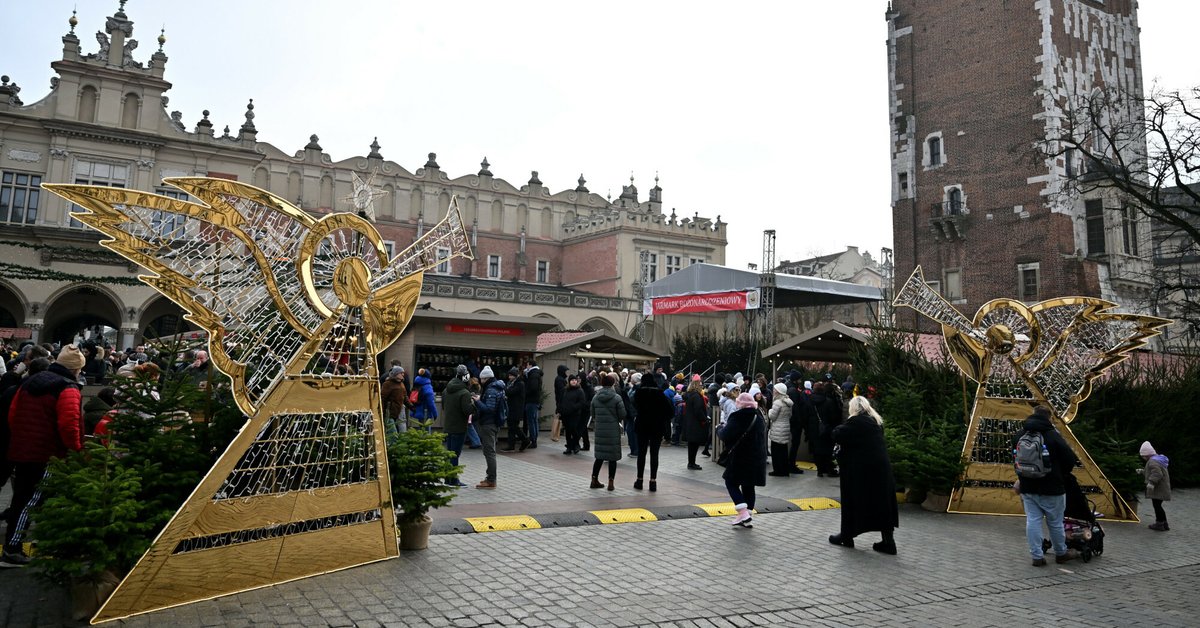 Karuzela na świątecznym jarmarku w Krakowie