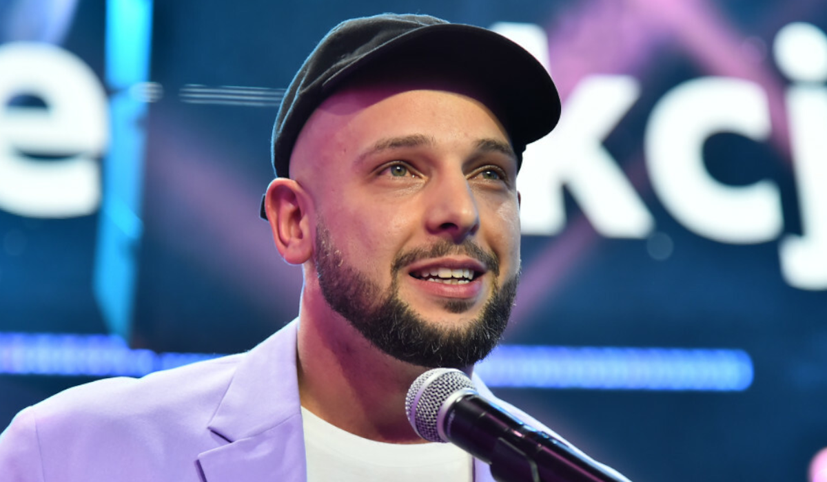 Maciej Pela szaleje po rozwodzie otoczony „wianuszkiem kobiet”! [ZDJĘCIA]