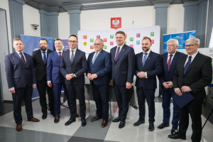 Pociągi wracają na nieczynne linie w regionach. Ministerstwo zapowiada pakty kolejowe w całej Polsce