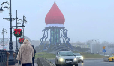 Ogromna czapka św. Mikołaja pojawiła się na Dominancie w Gorzowie