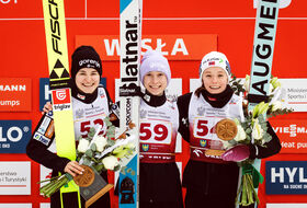 05.12.2025 - Podium PŚ Pań w Wiśle