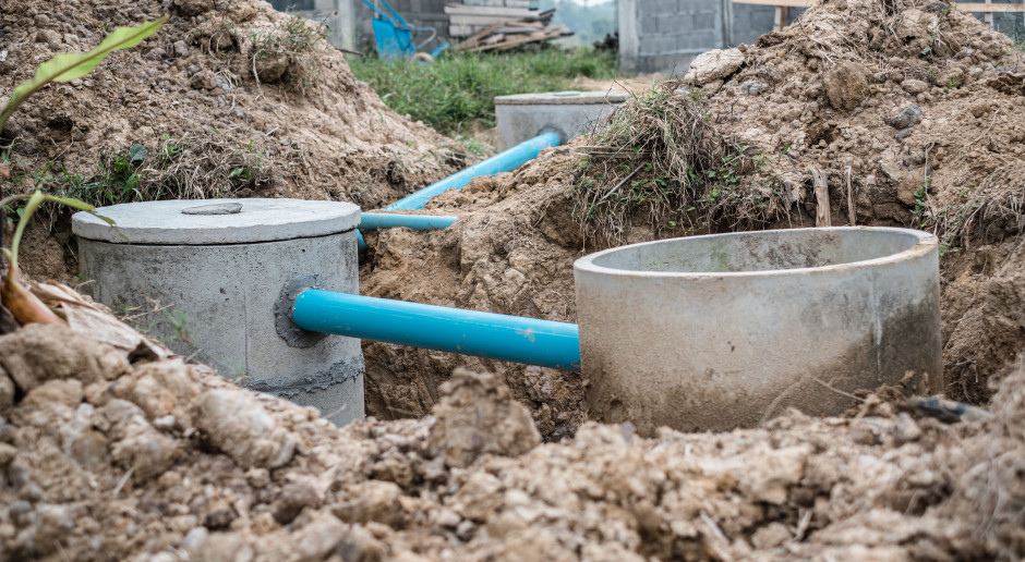 Koniec z szambami. Zmieniają się reguły gry w kanalizacji