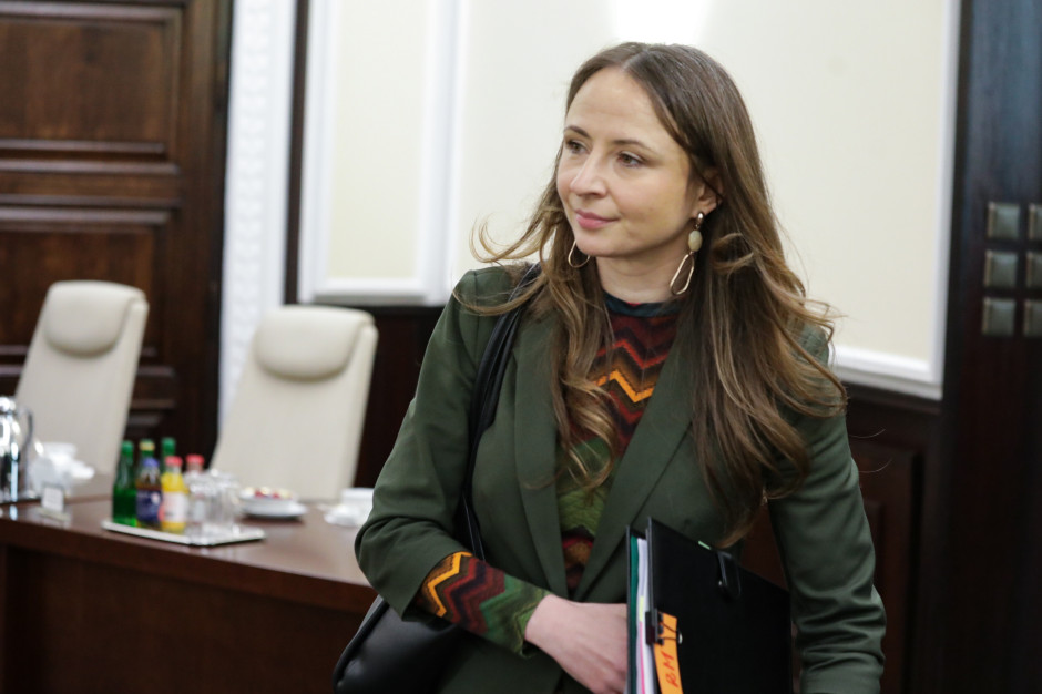 W 2026 r. wejdą zmiany w urlopach. Rusza też pilotaż skróconego czasu pracy, wprowadzony przez MRPiPS, któremu szefuje Agnieszka Dziemianowicz-Bąk Nowości w urlopach i 40 dni wolnych. W 2026 r. zmiany dla pracowników