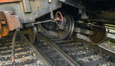 Wykoleiły się dwa pociągi. Dramatyczna sytuacja na linii kolejowej