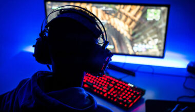 Ostatni bastion. Dlaczego w święta często zamykamy się w pokoju i gramy do upadłego?