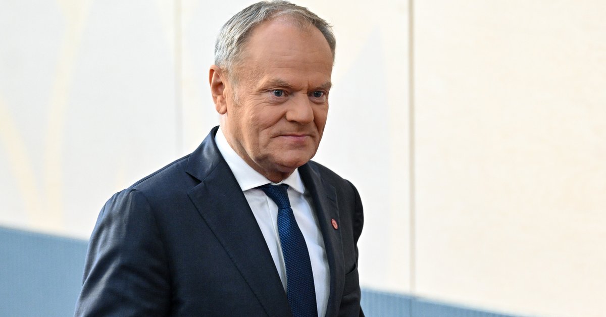Donald Tusk pokazał sondaż. Wskazał na wynik dwóch partii. "I to przed aferą"