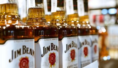 Produkcja kultowego bourbonu wstrzymana. To efekt Trumpa i rekordowych zapasów