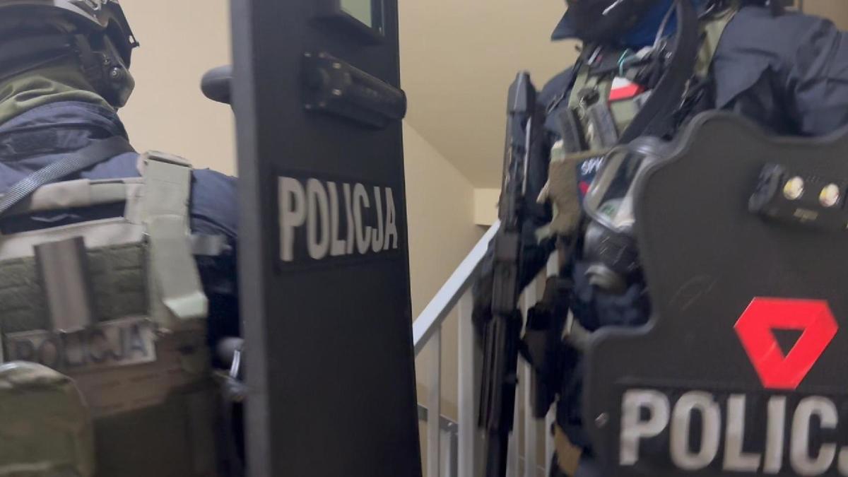 Krakowscy policjanci rozbili zorganizowaną grupę przestępczą zajmującą się przestępczością narkotykową - Aktualności