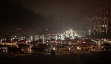 Kijów pogrążony w ciemnościach. Ponad 40 proc. mieszkań bez prądu i ogrzewania