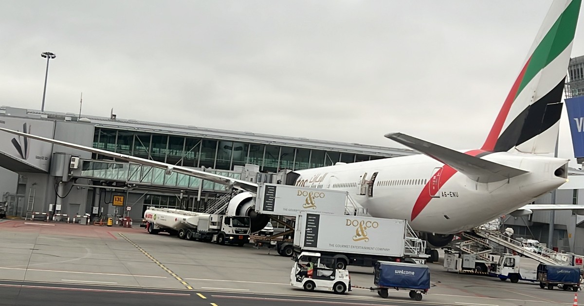 Lotnisko Chopina podziała przez trzy lata po rozbudowie. Wytwarzanie "masy krytycznej"