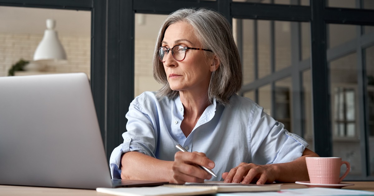Kiedy starać się o emeryturę? ZUS przypomina: wybór terminu ma znaczenie