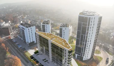 Powstanie ostatni budynek opóźnionego kompleksu w Redłowie