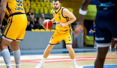 Gra AMW Arki falowała, ale polscy koszykarze poprowadzili ją do wygranej i fotela lidera