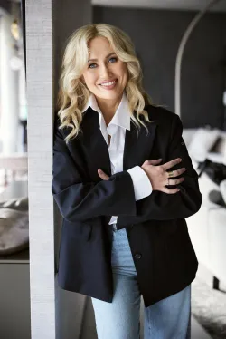 Agnieszka Hajdas, sopocianka, właścicielka biura Arte Dizain, architektka, absolwentka Wydziału Architektury i Urbanistyki Politechniki Krakowskiej.