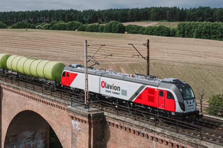 Spółka Olavion, będąca częścią Grupy Unimot, zawarła umowy dotyczące przejęcia większości udziałów w niemieckiej firmie kolejowej RBP-Rheinische Bahnpersonal- und Verkehrsgesellschaft mBH. 