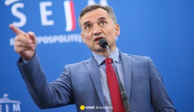 Co z paszportem Zbigniewa Ziobry? Mamy odpowiedź wojewody