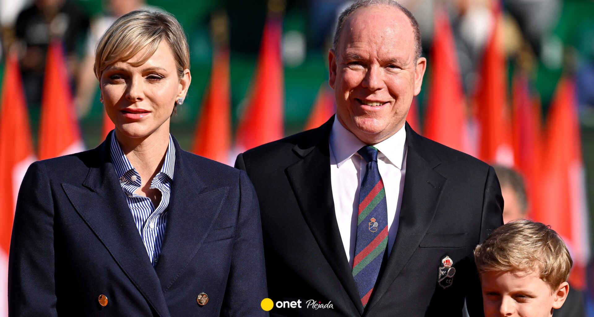 "Najsmutniejsza księżna świata" na zdjęciu z rodziną. Bliźniaki rosną jak na drożdżach