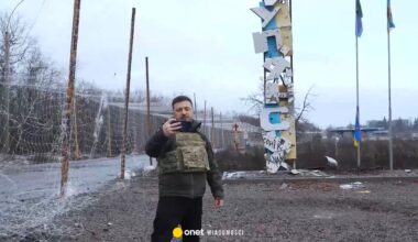 Wołodymyr Zełenski na linii frontu pod Kupiańskiem. Tuż przy rosyjskich pozycjach