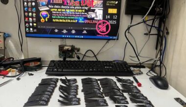 10-latek niszczy 50 dysków SSD o wartości około 12 500 zł, aby „sprawdzić ich stabilność”